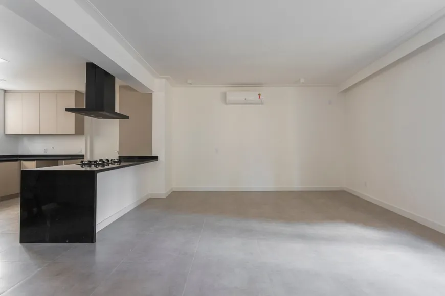 Foto 1 de Apartamento com 3 Quartos à venda, 225m² em Jardim Paulista, São Paulo