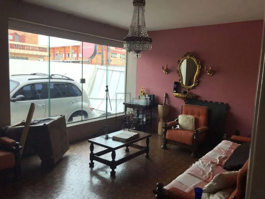 Foto 1 de Casa com 4 Quartos para venda ou aluguel, 285m² em Vila Sao Caetano, Sorocaba