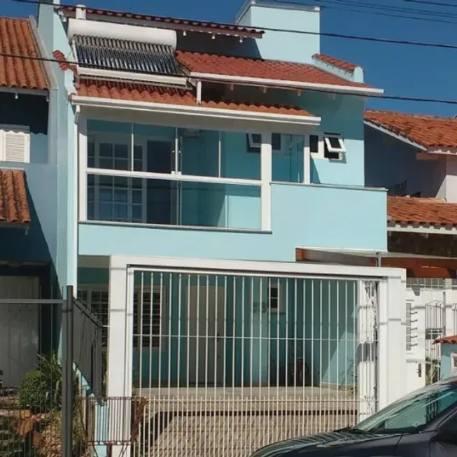 Foto 1 de Casa com 4 Quartos à venda, 230m² em Ipanema, Porto Alegre