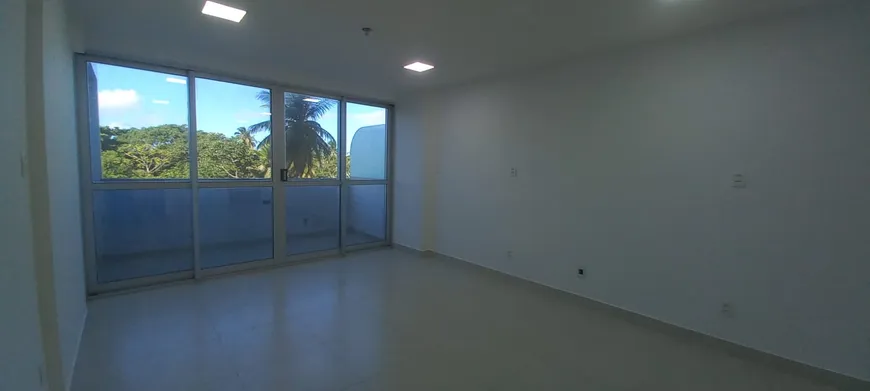 Foto 1 de Sala Comercial para alugar, 29m² em Estrada do Coco, Lauro de Freitas