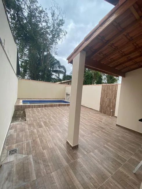 Foto 1 de Casa com 2 Quartos à venda, 67m² em Luíza Mar Mirim, Itanhaém