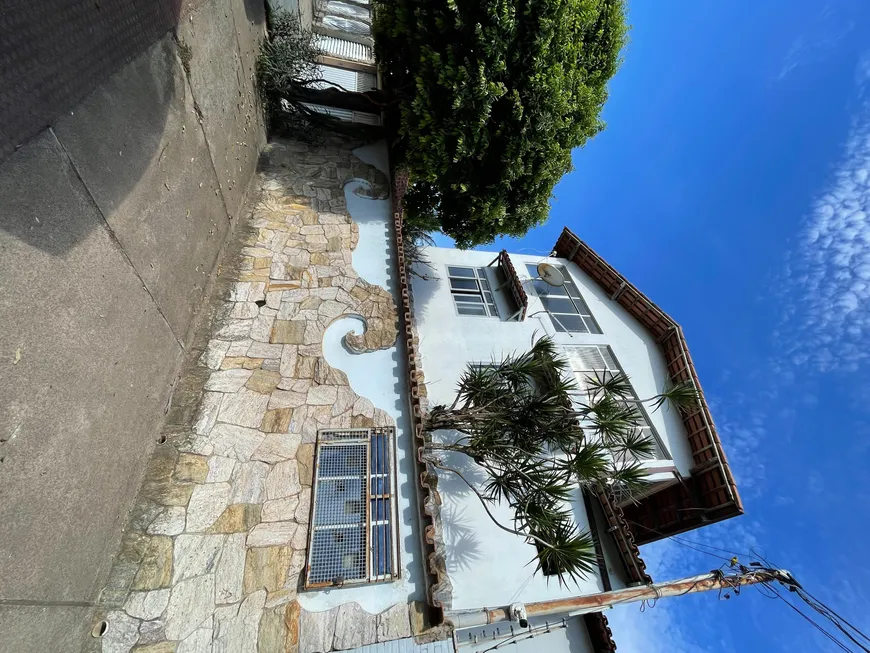 Foto 1 de Casa com 5 Quartos à venda, 360m² em Praia da Baleia, Serra