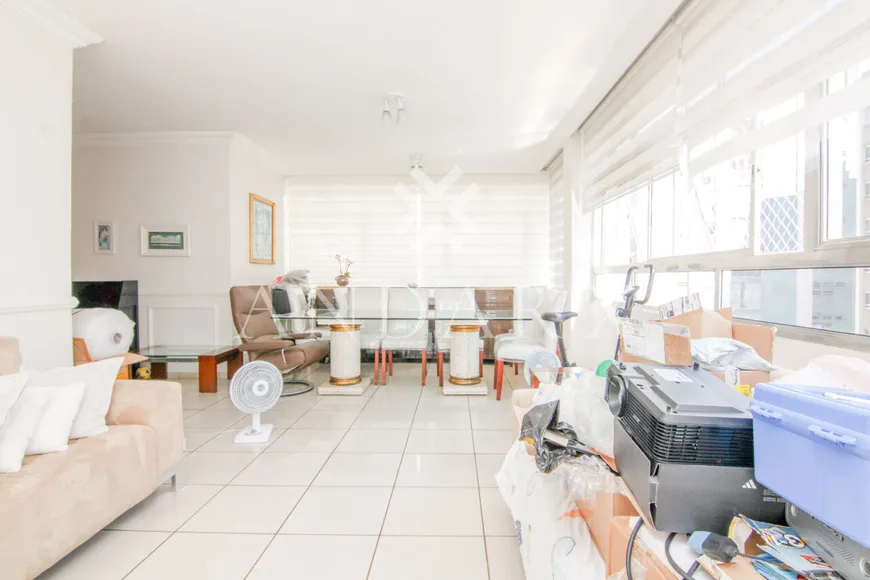 Foto 1 de Apartamento com 4 Quartos à venda, 190m² em Santa Cecília, São Paulo