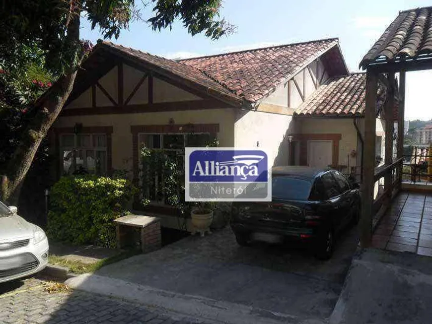 Foto 1 de Casa de Condomínio com 4 Quartos à venda, 120m² em Santa Rosa, Niterói