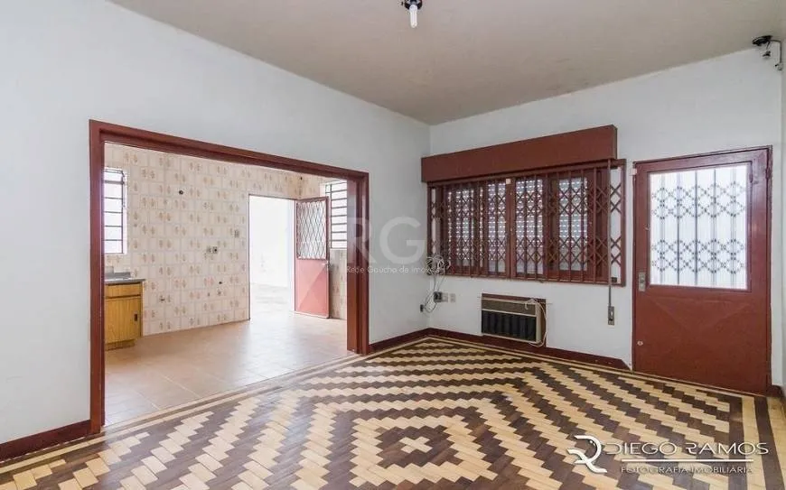 Foto 1 de Casa com 5 Quartos à venda, 334m² em Menino Deus, Porto Alegre