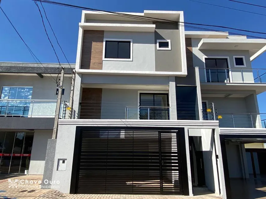 Foto 1 de Sobrado com 4 Quartos à venda, 148m² em Maria Luíza, Cascavel