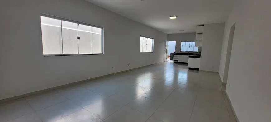 Foto 1 de Casa com 3 Quartos à venda, 185m² em Do Turista 2 Etapa, Caldas Novas