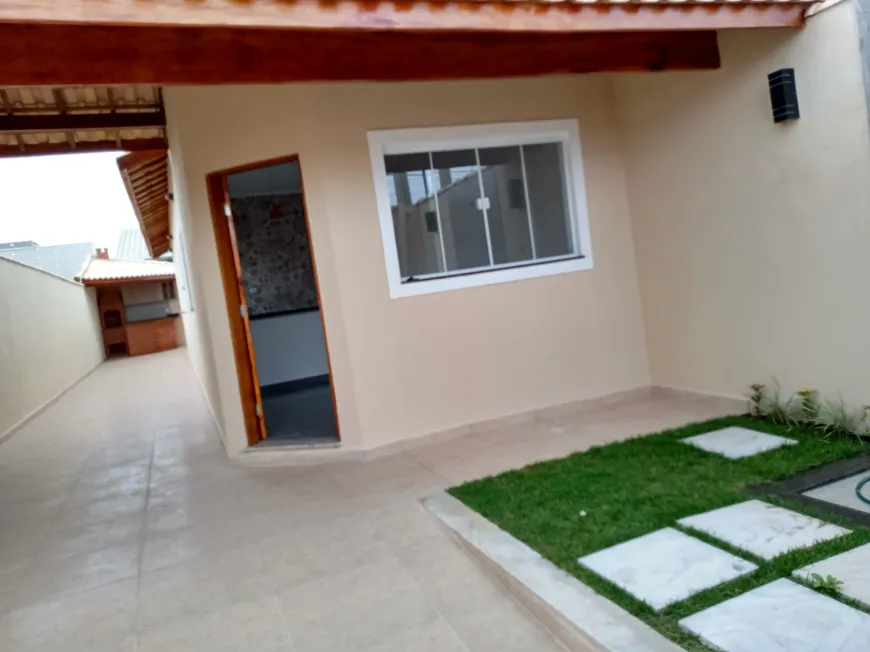 Foto 1 de Casa com 2 Quartos à venda, 70m² em Balneário Gaivota, Itanhaém