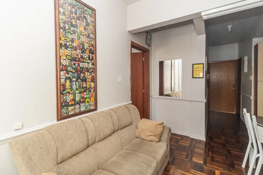 Foto 1 de Apartamento com 2 Quartos para alugar, 43m² em Centro Histórico, Porto Alegre