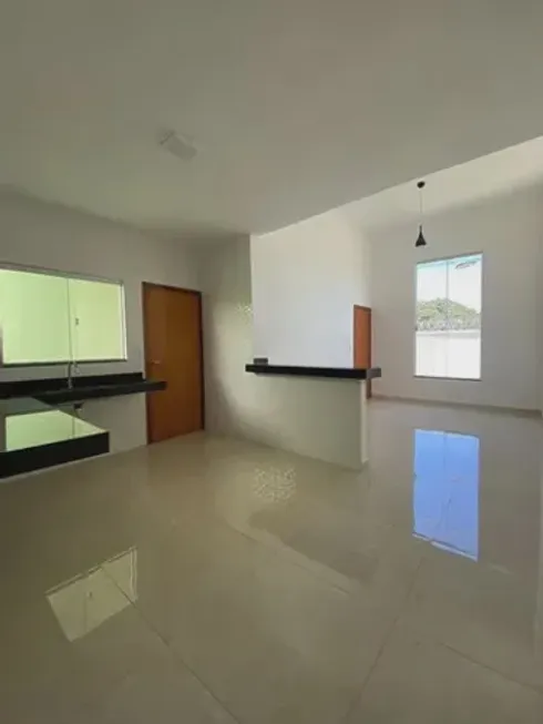 Foto 1 de Casa com 2 Quartos à venda, 60m² em Jardim Social, Curitiba