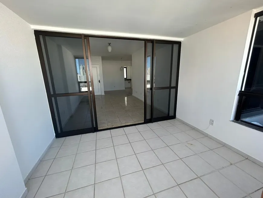 Foto 1 de Apartamento com 4 Quartos à venda, 127m² em Caminho Das Árvores, Salvador