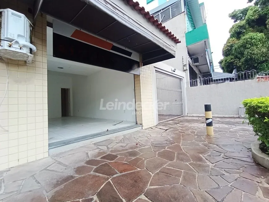 Foto 1 de Ponto Comercial à venda, 33m² em Vila Ipiranga, Porto Alegre