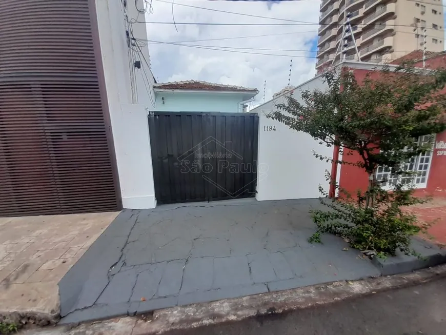 Foto 1 de Casa com 2 Quartos para alugar, 93m² em Centro, Araraquara