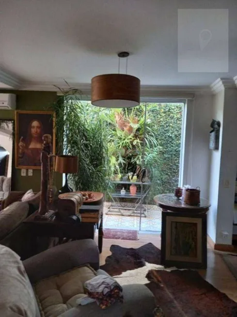 Foto 1 de Casa de Condomínio com 3 Quartos à venda, 246m² em Alphaville, Santana de Parnaíba