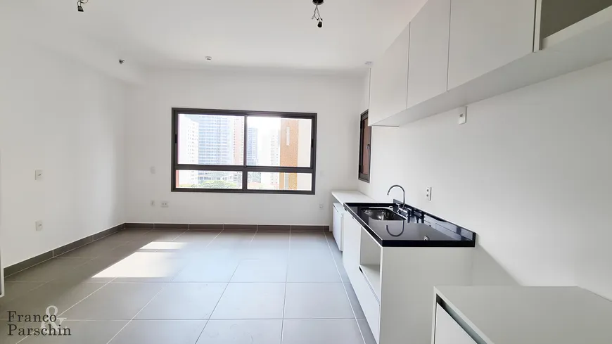 Foto 1 de Apartamento com 1 Quarto para alugar, 30m² em Alto Da Boa Vista, São Paulo