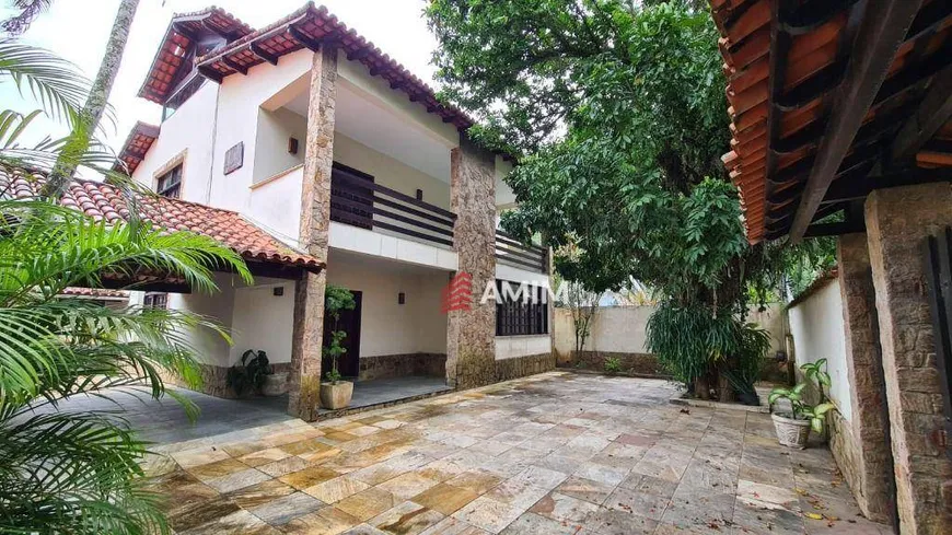 Foto 1 de Casa com 5 Quartos à venda, 400m² em Itacoatiara, Niterói