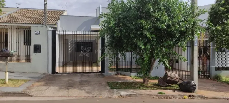 Foto 1 de Casa com 3 Quartos à venda, 105m² em Loteamento Sumaré, Maringá