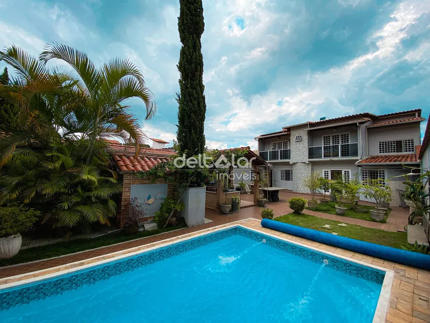 Foto 1 de Casa com 4 Quartos à venda, 266m² em Planalto, Belo Horizonte