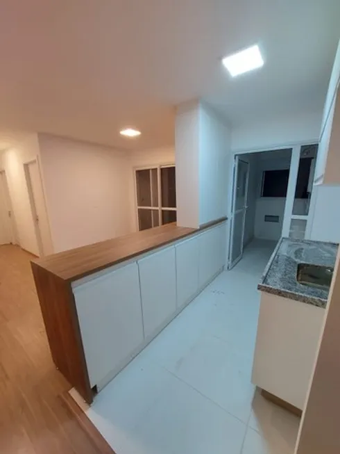 Foto 1 de Apartamento com 3 Quartos à venda, 70m² em Parque São Domingos, São Paulo