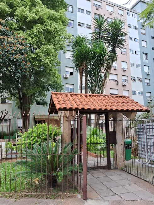 Foto 1 de Apartamento com 1 Quarto para alugar, 31m² em Jardim Itú Sabará, Porto Alegre