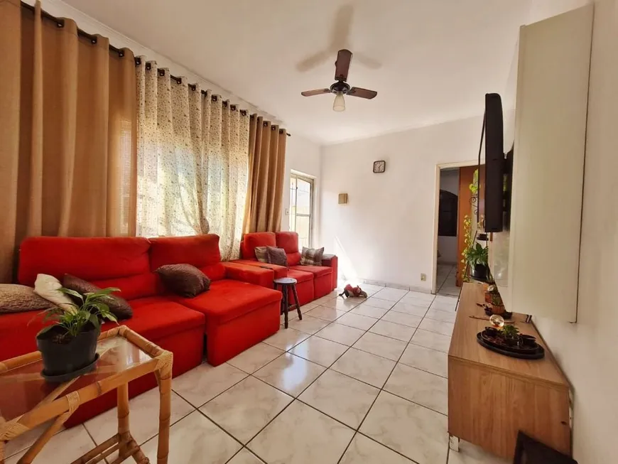 Foto 1 de Casa com 2 Quartos à venda, 150m² em Vila Guilhermina, Praia Grande