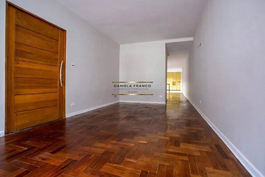 Foto 1 de Casa com 3 Quartos à venda, 214m² em Vila Alexandria, São Paulo