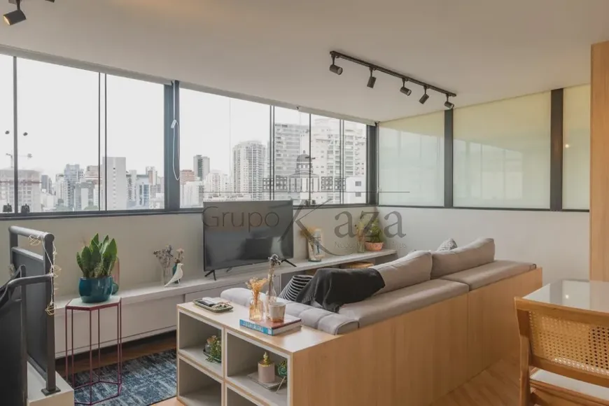 Foto 1 de Apartamento com 1 Quarto para venda ou aluguel, 65m² em Vila Olímpia, São Paulo