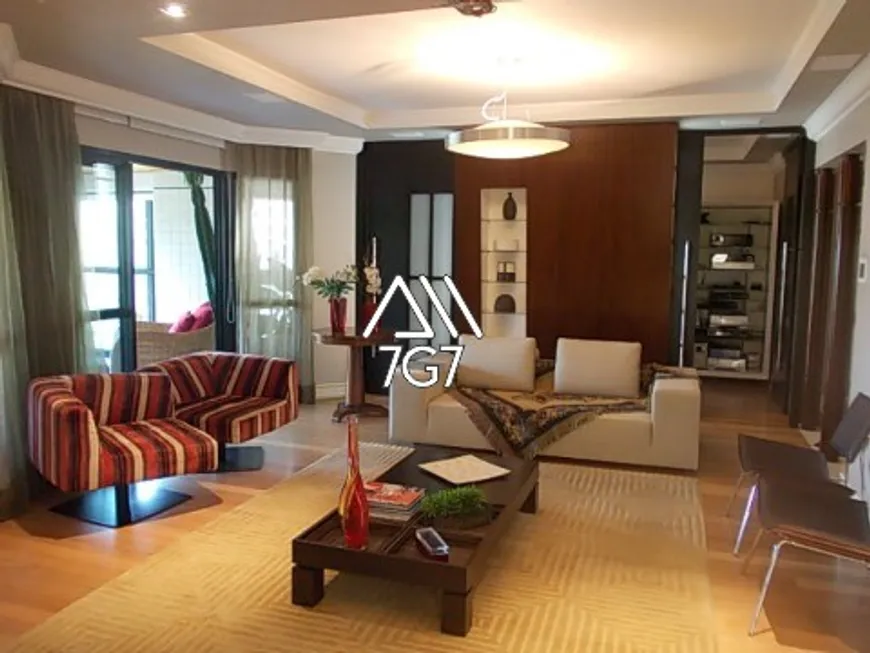 Foto 1 de Apartamento com 3 Quartos para alugar, 248m² em Panamby, São Paulo