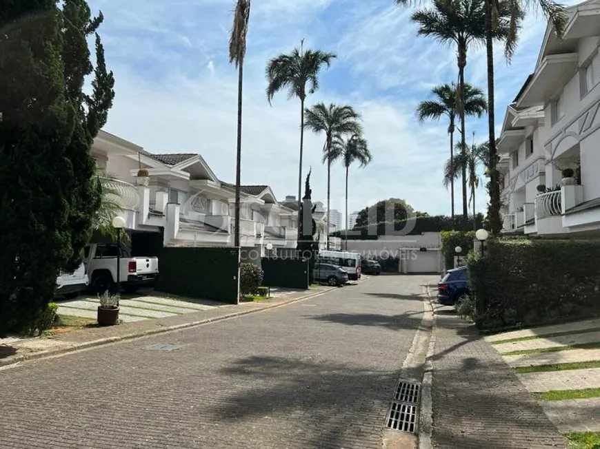 Foto 1 de Casa de Condomínio com 4 Quartos à venda, 300m² em Alto Da Boa Vista, São Paulo