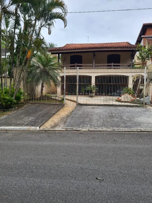 Foto 1 de Casa com 4 Quartos à venda, 278m² em Interlagos, São Paulo