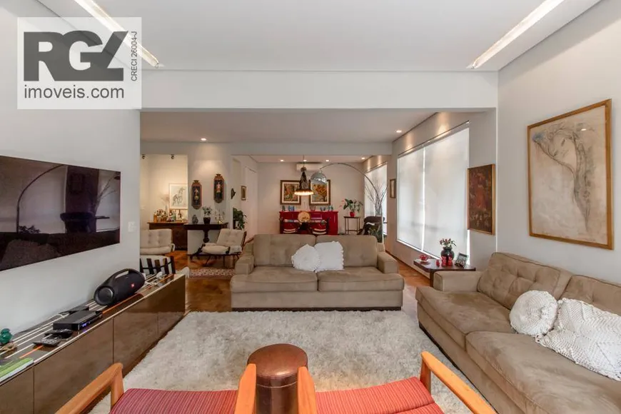 Foto 1 de Apartamento com 3 Quartos para venda ou aluguel, 240m² em Higienópolis, São Paulo