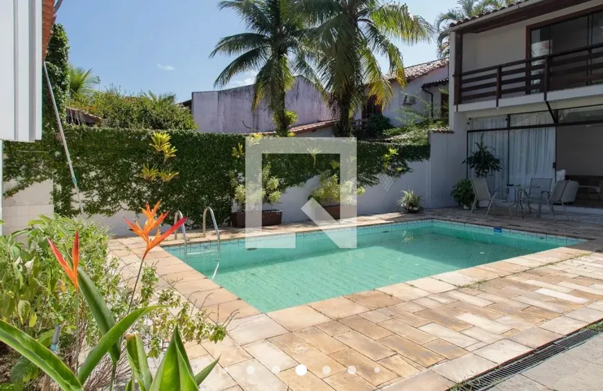 Foto 1 de Casa com 4 Quartos para alugar, 280m² em Barra da Tijuca, Rio de Janeiro