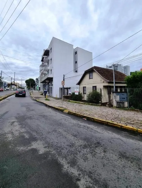 Foto 1 de Casa com 3 Quartos à venda, 429m² em Cruzeiro, Caxias do Sul