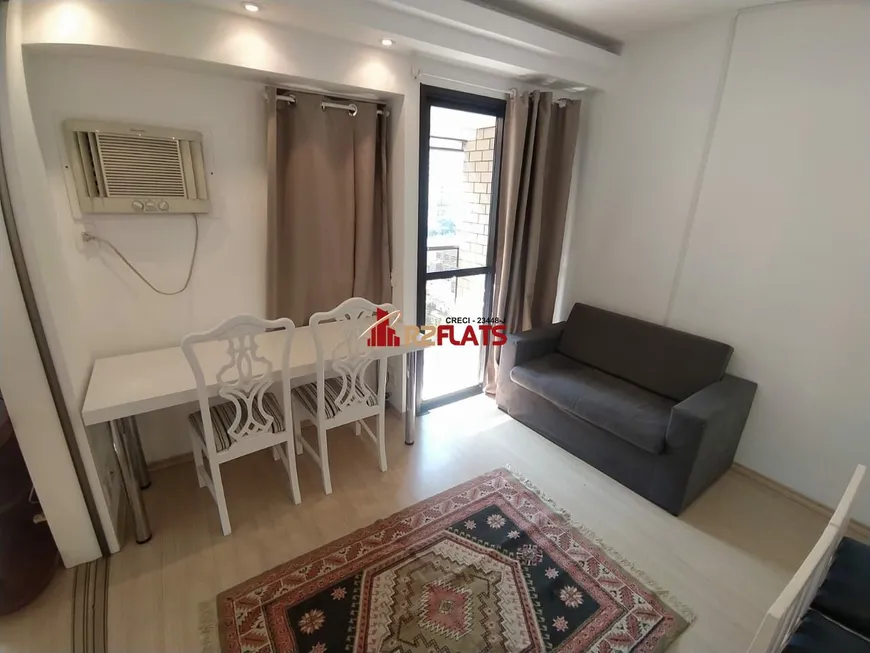 Foto 1 de Flat com 1 Quarto para alugar, 32m² em Jardim Santa Francisca, Guarulhos