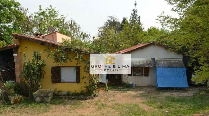Foto 1 de Fazenda/Sítio com 4 Quartos à venda, 239m² em Chácara Santa Rita, Caçapava