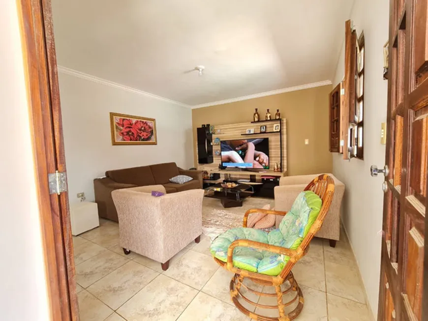 Foto 1 de Casa com 3 Quartos à venda, 450m² em Pau Amarelo, Paulista