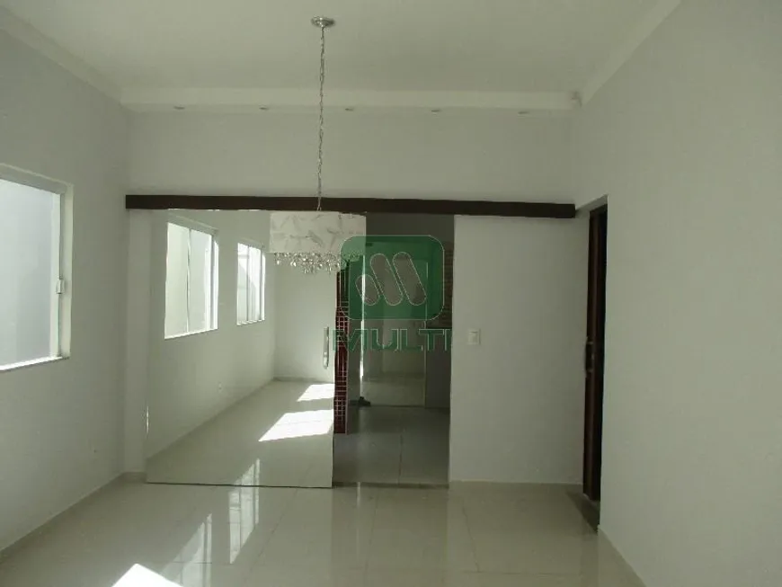 Foto 1 de Casa com 3 Quartos à venda, 160m² em Alto Umuarama, Uberlândia