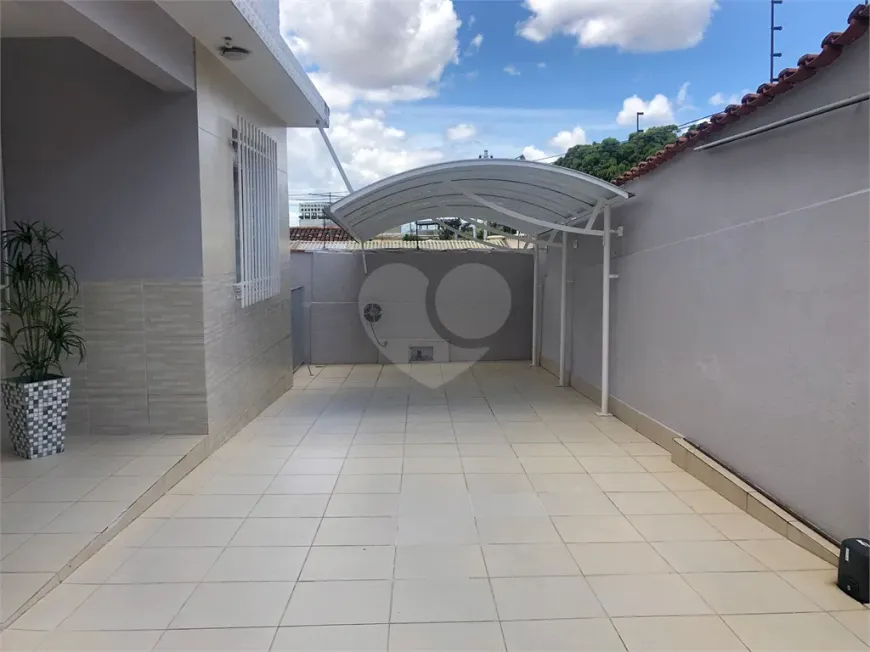 Foto 1 de Casa com 5 Quartos à venda, 309m² em Nova Cachoeirinha, Belo Horizonte