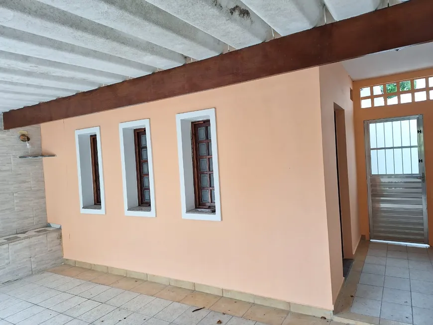 Foto 1 de Casa com 2 Quartos para alugar, 90m² em Vila Universitária, São Paulo