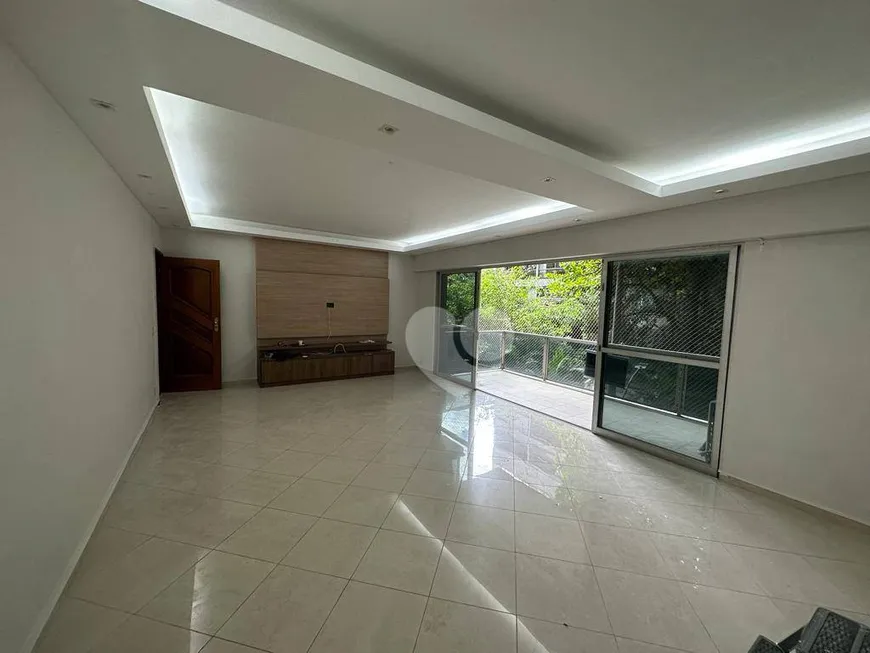 Foto 1 de Apartamento com 3 Quartos à venda, 136m² em Lagoa, Rio de Janeiro