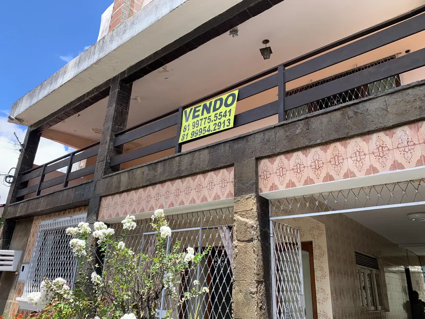 Foto 1 de Casa com 5 Quartos à venda, 185m² em Campo Grande, Recife