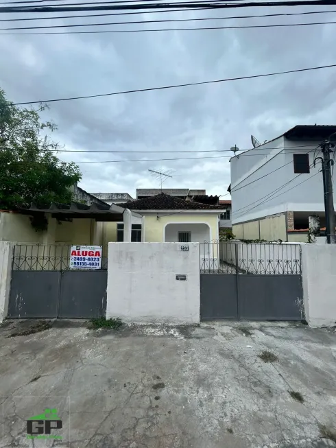 Foto 1 de Casa com 2 Quartos para alugar, 60m² em Jardim Sulacap, Rio de Janeiro