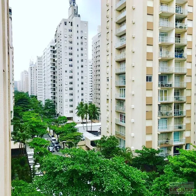 Foto 1 de Apartamento com 4 Quartos à venda, 140m² em Pitangueiras, Guarujá