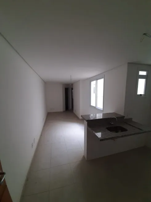 Foto 1 de Apartamento com 2 Quartos à venda, 50m² em Pinheirinho, Santo André
