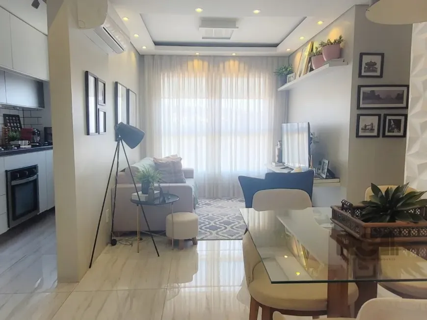 Foto 1 de Apartamento com 2 Quartos à venda, 57m² em Cavalhada, Porto Alegre