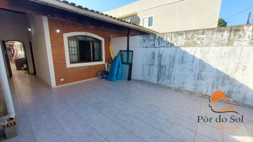 Foto 1 de Casa com 2 Quartos à venda, 100m² em Vila Guilhermina, Praia Grande