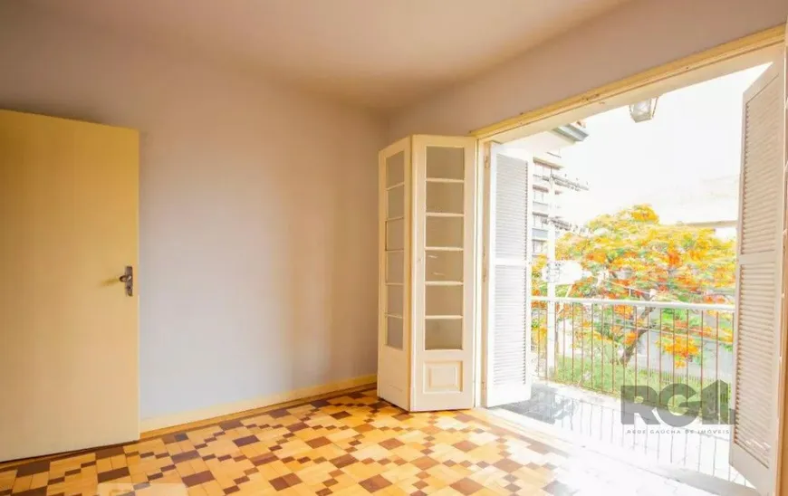 Foto 1 de Casa com 4 Quartos para alugar, 225m² em Rio Branco, Porto Alegre