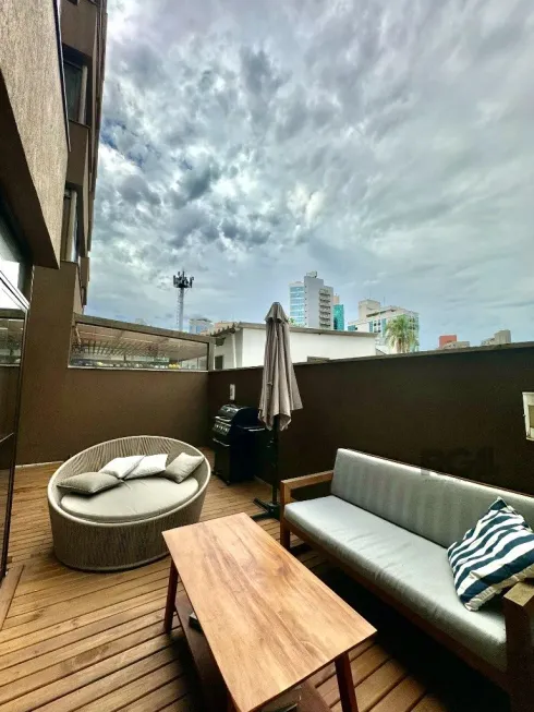 Foto 1 de Apartamento com 1 Quarto à venda, 64m² em Independência, Porto Alegre