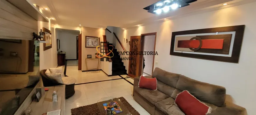 Foto 1 de Sobrado com 3 Quartos à venda, 190m² em Jardim Santa Cruz, São Paulo