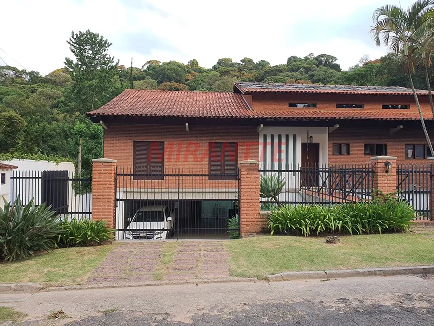 Foto 1 de Casa com 1 Quarto à venda, 450m² em Caraguata, Mairiporã